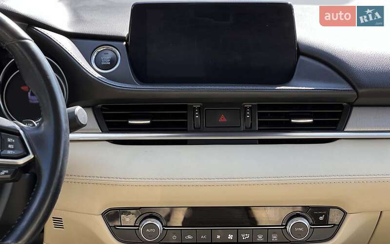 Седан Mazda 6 2018 в Львове