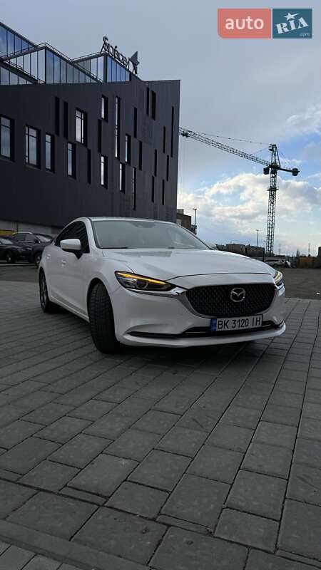 Седан Mazda 6 2018 в Ровно