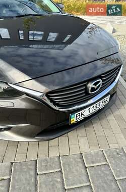 Седан Mazda 6 2016 в Ровно