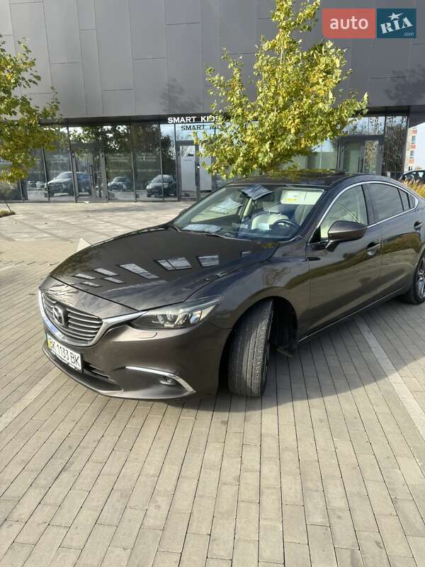 Седан Mazda 6 2016 в Ровно