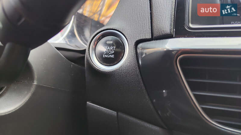 Седан Mazda 6 2013 в Дрогобичі