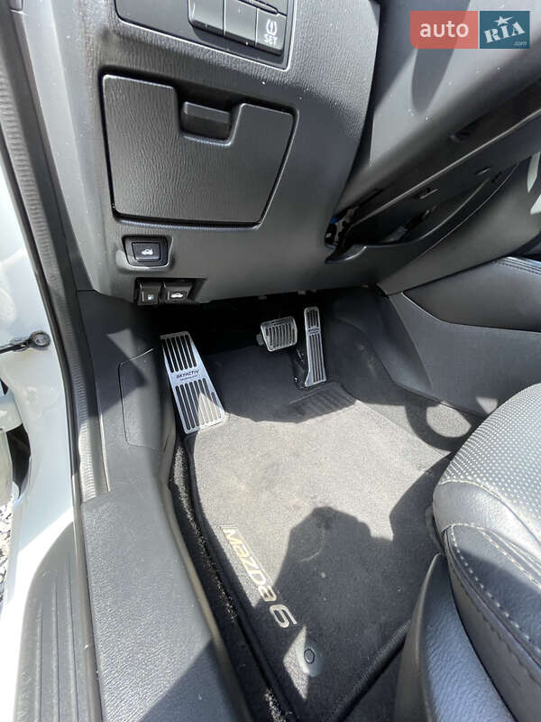 Седан Mazda 6 2016 в Миколаєві