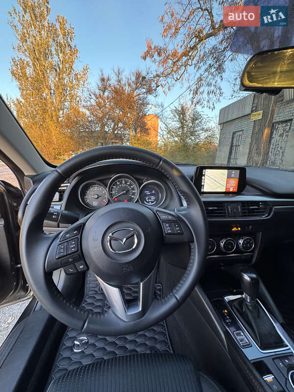 Седан Mazda 6 2015 в Запорожье