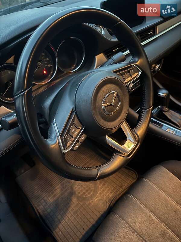 Седан Mazda 6 2018 в Львове