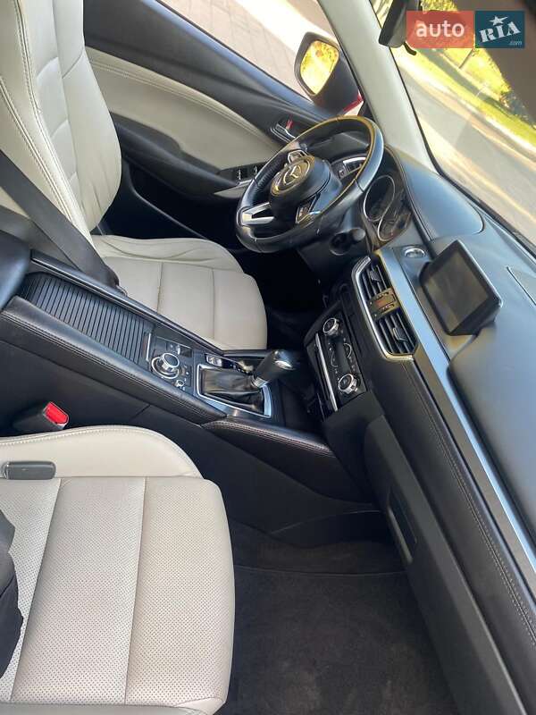 Седан Mazda 6 2016 в Світловодську