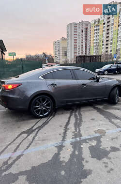 Седан Mazda 6 2015 в 