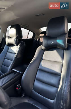 Седан Mazda 6 2015 в 