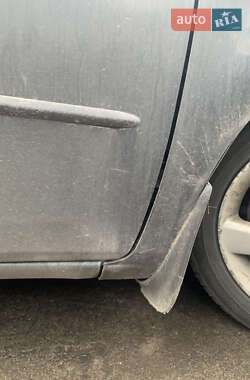 Седан Mazda 6 2004 в 