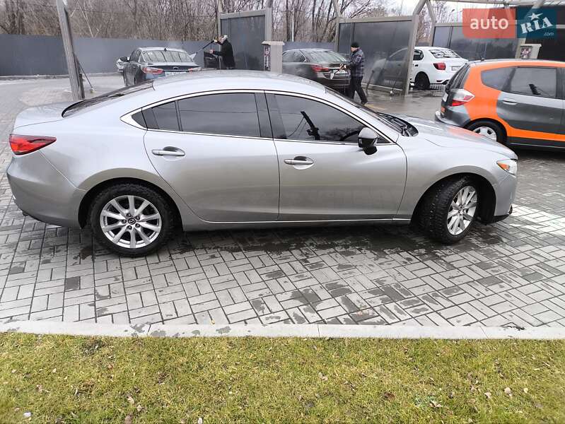Седан Mazda 6 2014 в Днепре