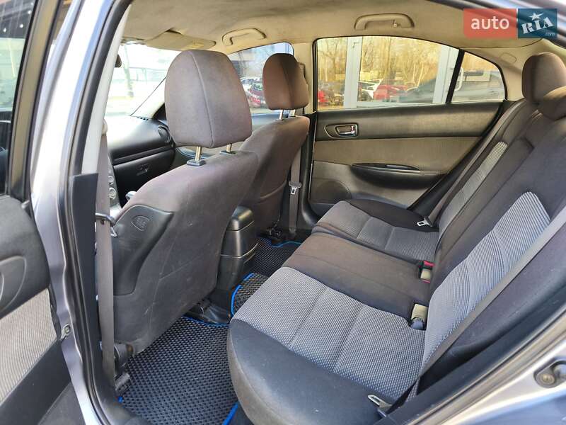 Лифтбек Mazda 6 2004 в Днепре