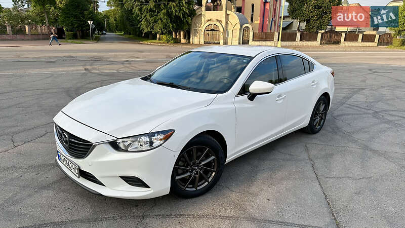 Седан Mazda 6 2015 в Ужгороді