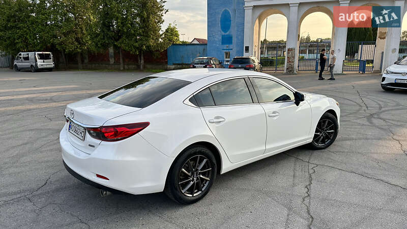 Седан Mazda 6 2015 в Ужгороді