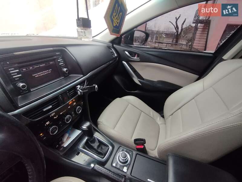 Седан Mazda 6 2014 в Львові