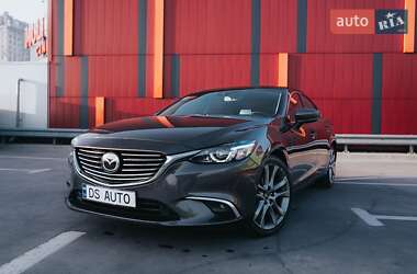 Седан Mazda 6 2017 в 