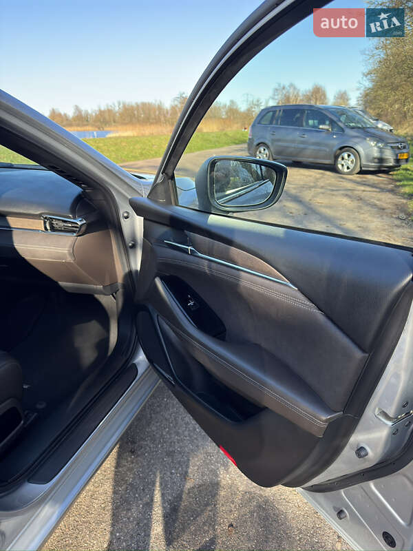 Седан Mazda 6 2019 в Коростене