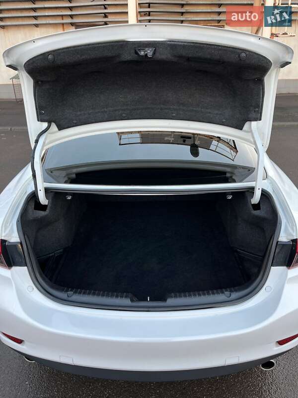 Седан Mazda 6 2014 в Кривом Роге