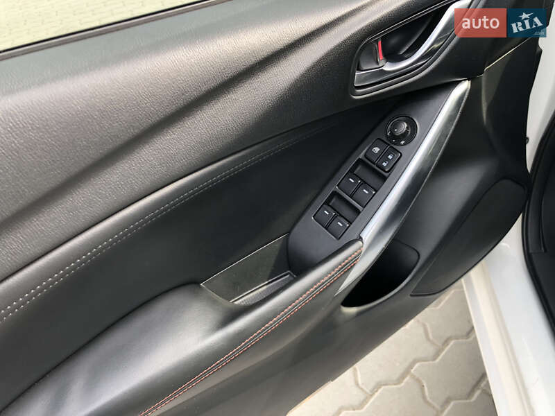 Седан Mazda 6 2012 в Яворове