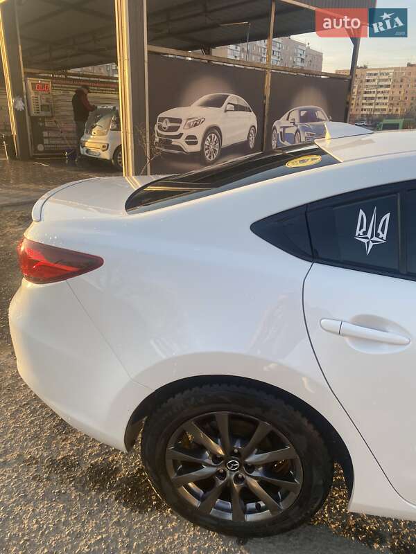 Седан Mazda 6 2014 в Запорожье