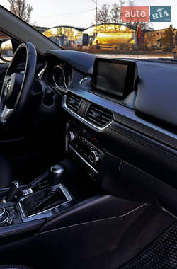 Седан Mazda 6 2016 в 