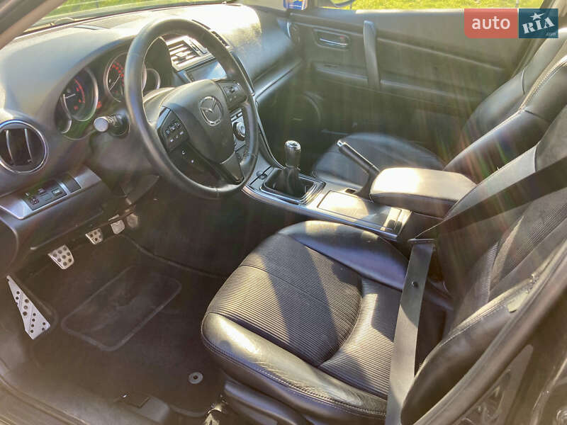 Универсал Mazda 6 2010 в Луцке
