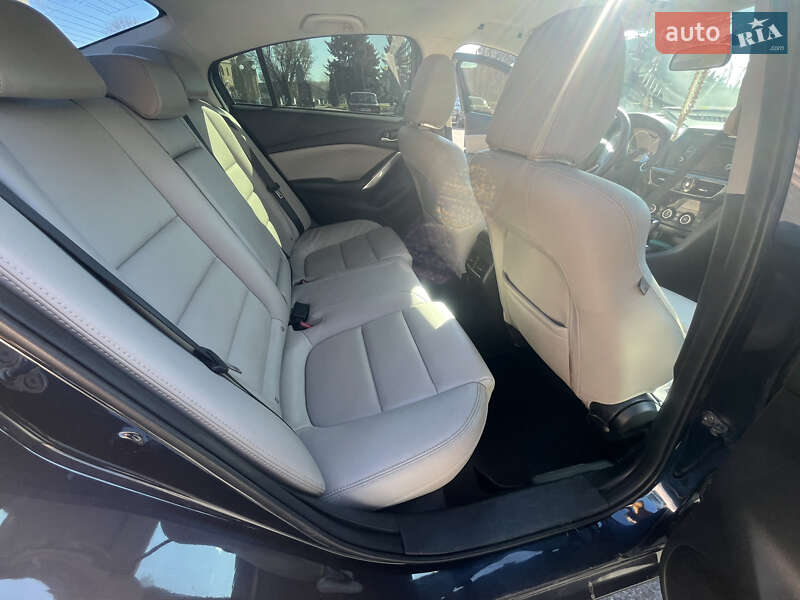 Седан Mazda 6 2013 в Макарове