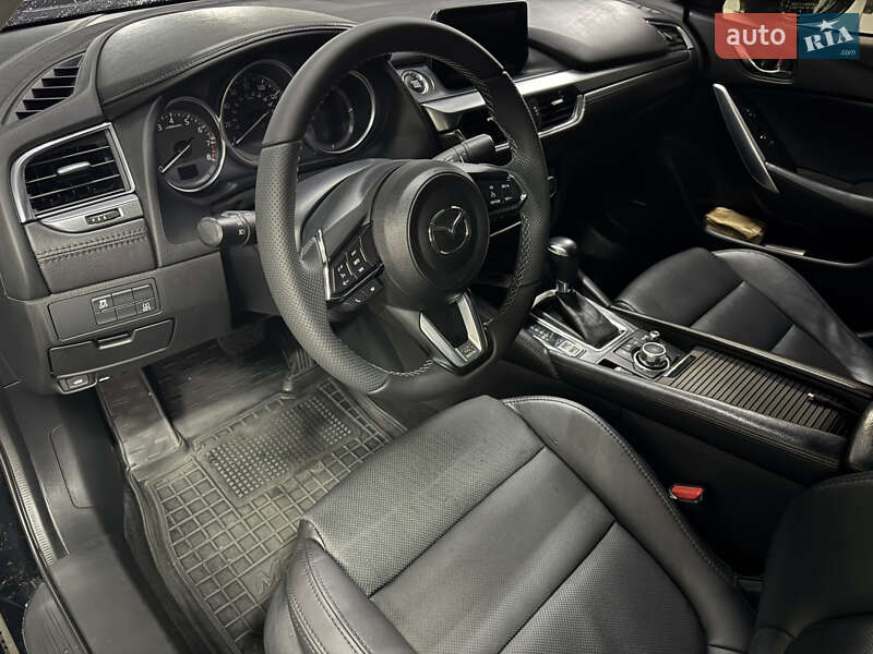 Седан Mazda 6 2016 в Ивано-Франковске