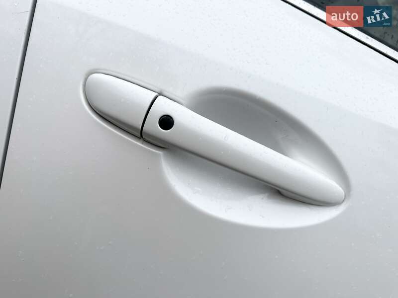 Седан Mazda 6 2015 в Киеве