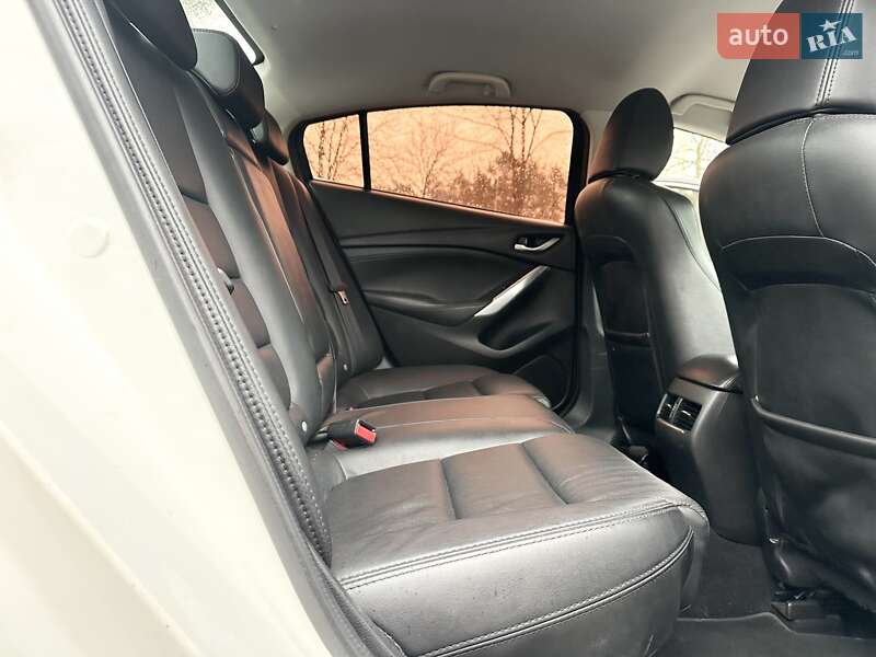 Седан Mazda 6 2015 в Киеве