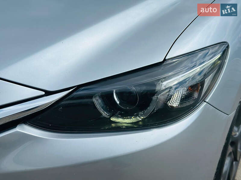Седан Mazda 6 2016 в Ужгороді