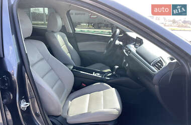 Седан Mazda 6 2015 в 