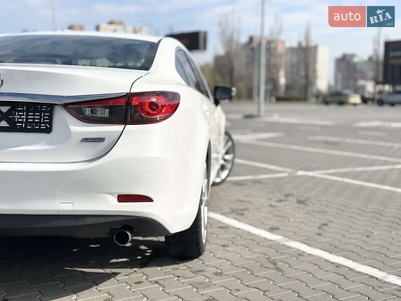 Седан Mazda 6 2015 в Киеве