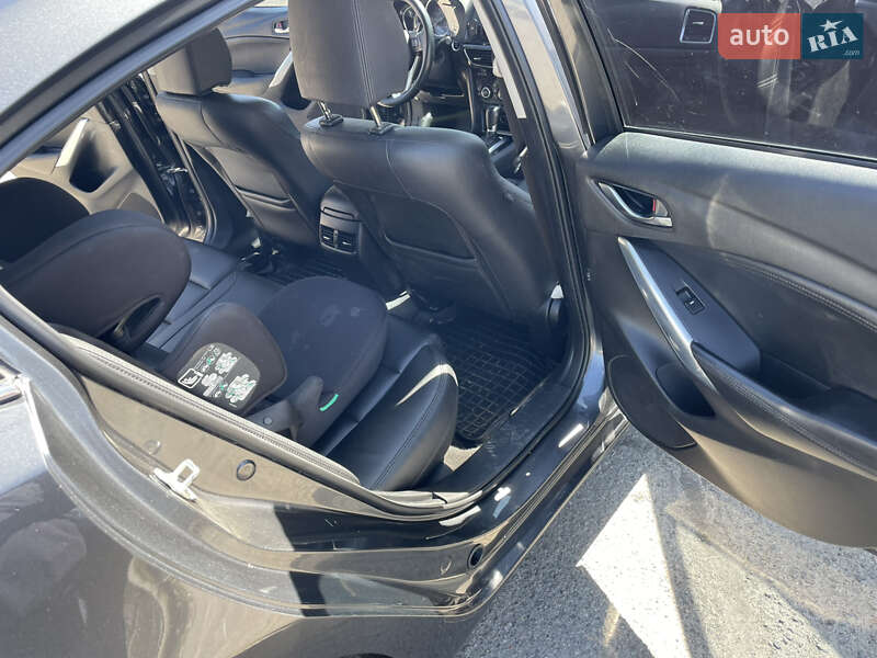 Седан Mazda 6 2014 в Львове