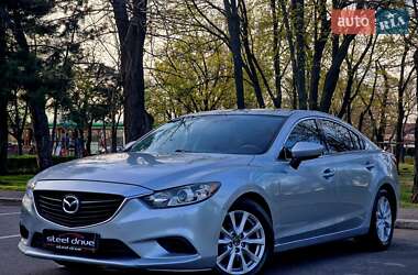 Седан Mazda 6 2015 в 