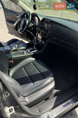 Седан Mazda 6 2013 в 