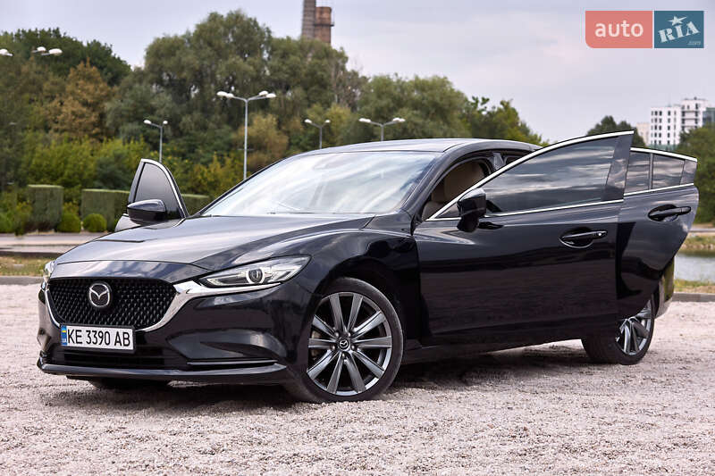 Седан Mazda 6 2020 в  фото Седан Mazda 6 2020 в