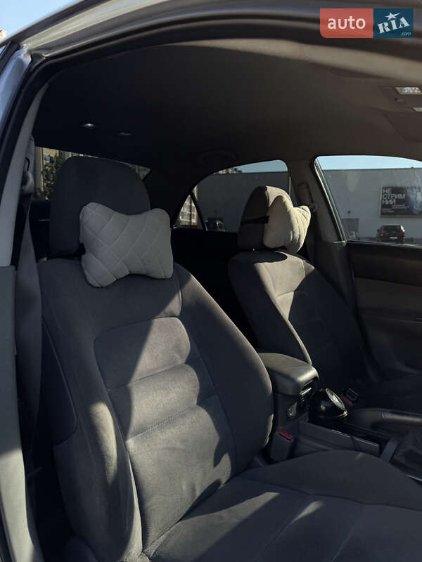 Седан Mazda 6 2003 в Ивано-Франковске