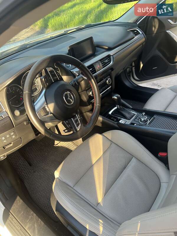 Седан Mazda 6 2016 в Запорожье