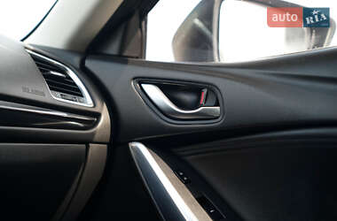 Седан Mazda 6 2014 в 