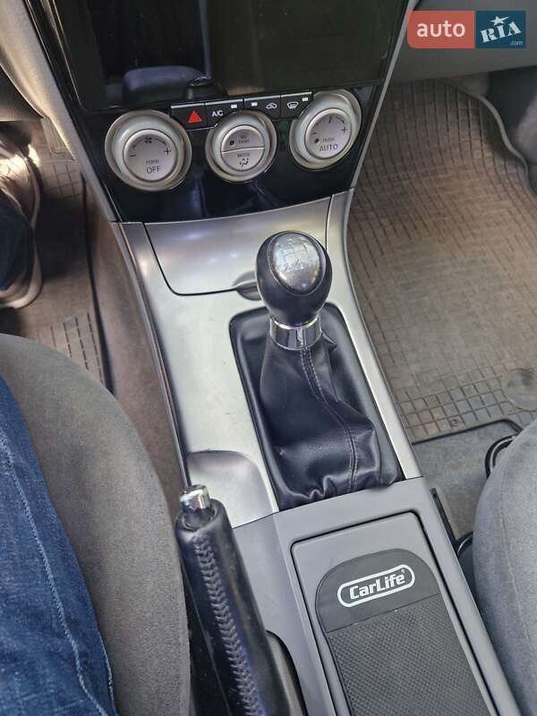 Седан Mazda 6 2002 в Киеве