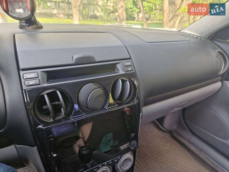 Седан Mazda 6 2002 в Киеве