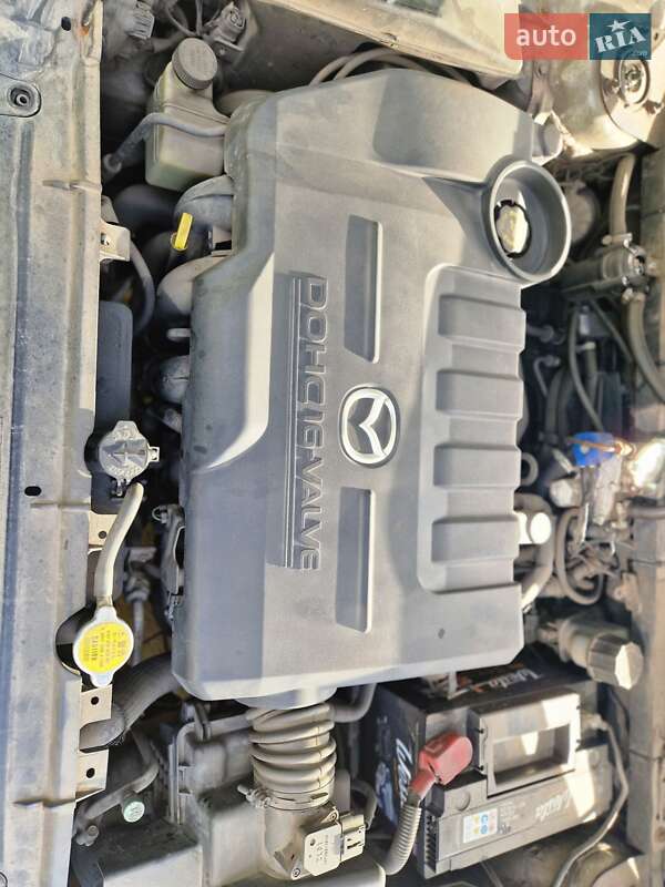 Седан Mazda 6 2002 в Василькові