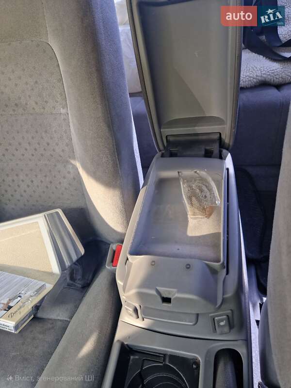 Седан Mazda 6 2002 в Киеве