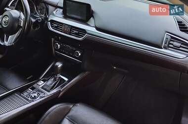 Седан Mazda 6 2016 в 