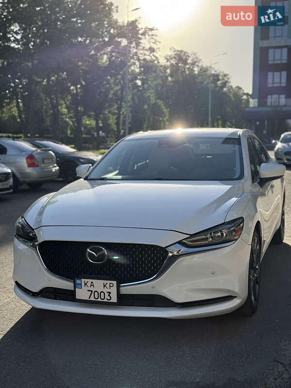 Седан Mazda 6 2018 в 