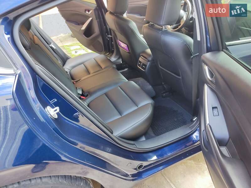 Седан Mazda 6 2013 в Винниках