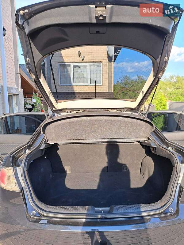Седан Mazda 6 2005 в Тернополе