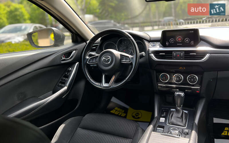 Седан Mazda 6 2017 в Львові