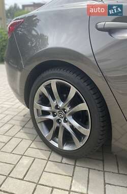 Седан Mazda 6 2015 в 