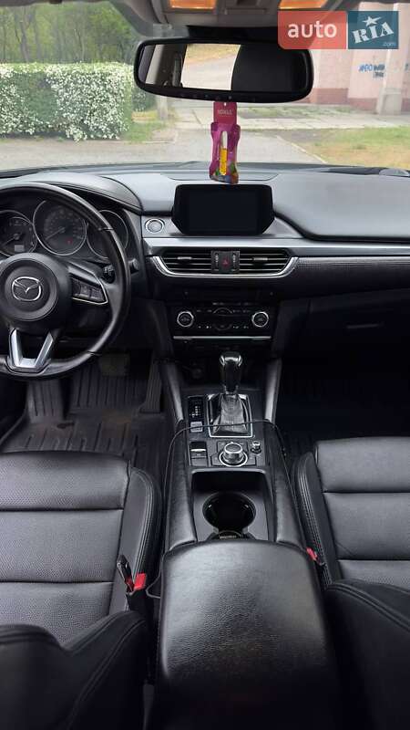 Седан Mazda 6 2017 в Каменском