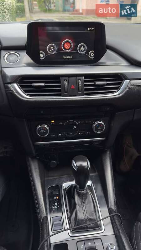 Седан Mazda 6 2017 в Каменском